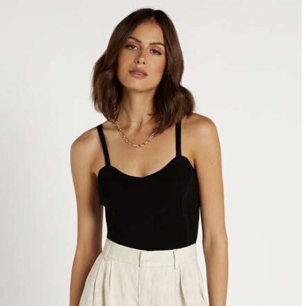 DISSH - sweetheart black knit top - black